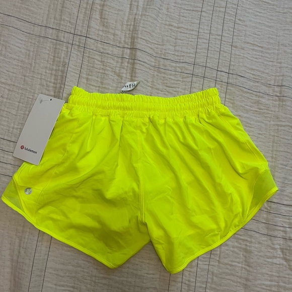 Lululemon Athletica Highlight Yellow Hotty Hot LR 4” Shorts - Picture 2 of 4